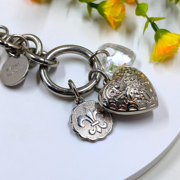 Kathy Von Zeeland Signed Designer Vintage Heart and Fleur de Lis Keychain - Picture 2 of 4